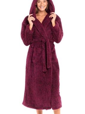 Alexander Del Rossa fluffy robe